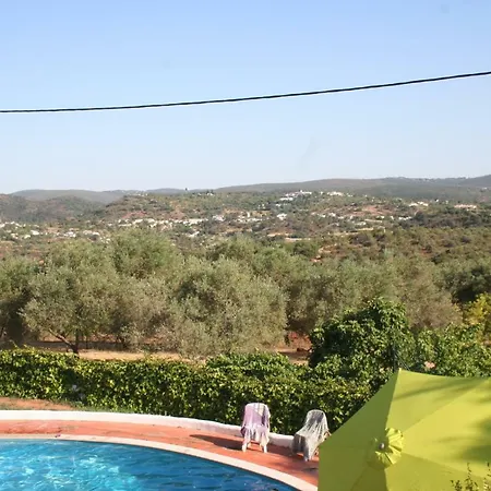 בית נופש Monte Dos Netos *